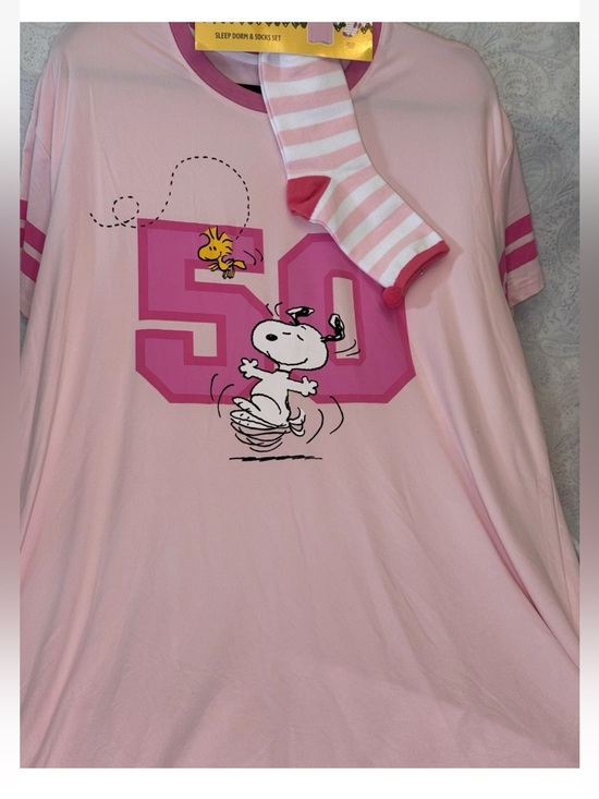 Peanuts Other - Peanuts Pink Snoopy & Woodstock Girls' Sleep Tee with Striped Socks